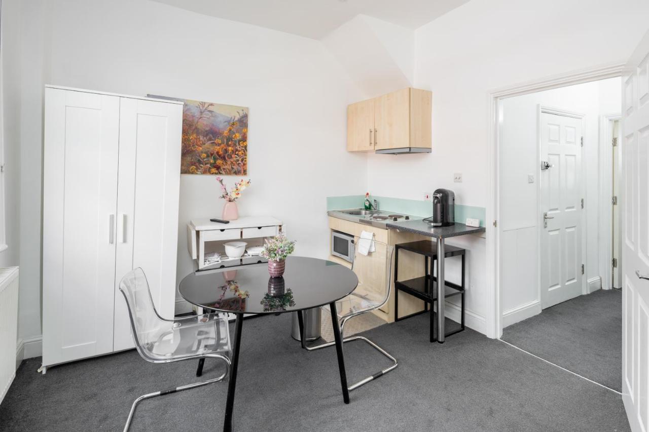 Cosy 1-Bed Flat On King'S Road In Chelsea, West London Exterior photo